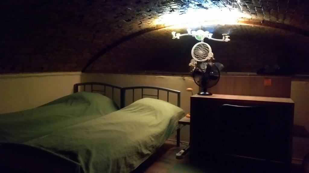 Downtown Studio Oradea Bagian luar foto